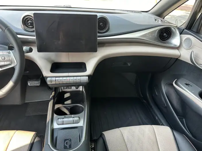 BYD Dolphin 2023 Model Fashion Edition – фото 9