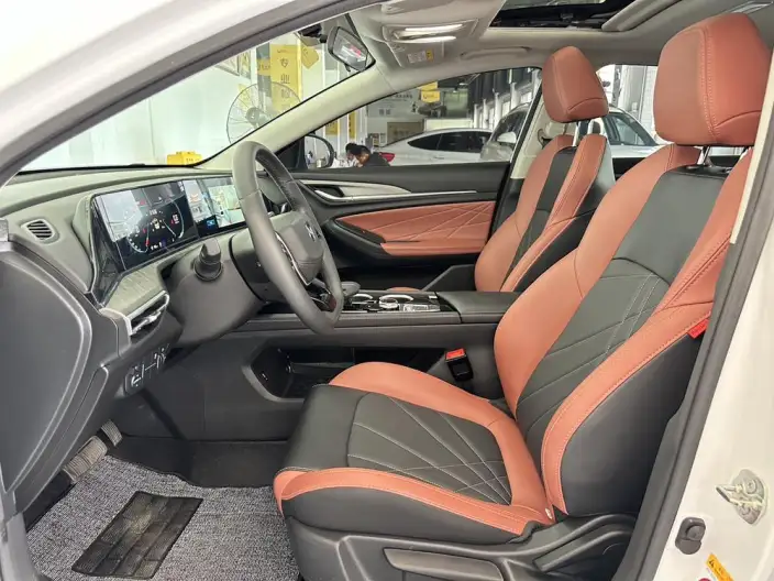 Changan Eado 2023 Model PLUS Changxiang Edition Blue whale NE 1.4T GDI DCT Noble Model – фото 8