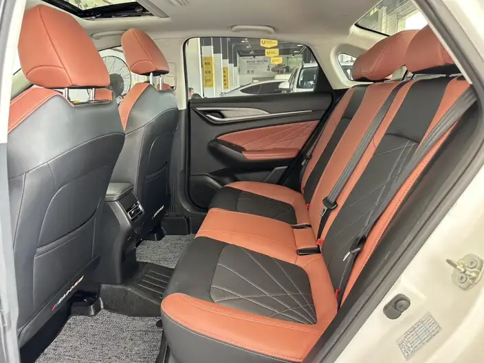 Changan Eado 2023 Model PLUS Changxiang Edition Blue whale NE 1.4T GDI DCT Noble Model – фото 9