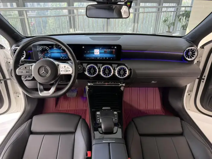 Mercedes-Benz A-class 2022 Model A 200 L Sports sedan Fashion Edition – фото 7