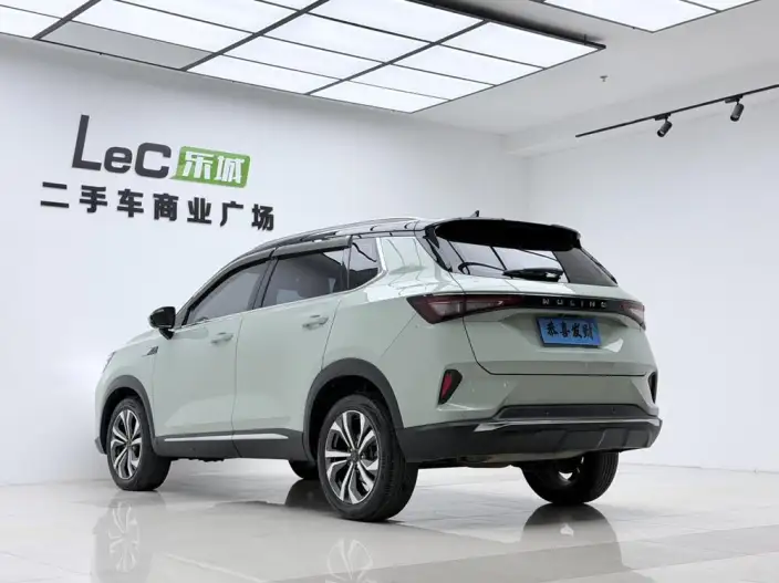WULING Asta 2021 Model 1.5T Automatic Starlight Edition – фото 5