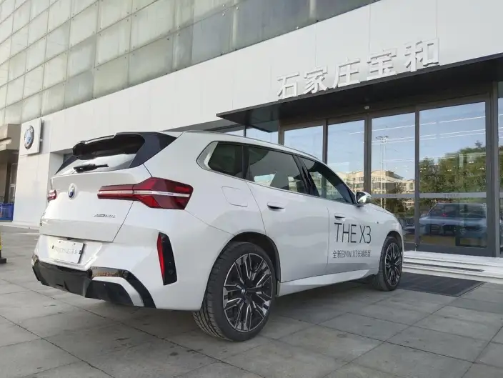 BMW X3 2025 Model xDrive30L Exclusive Model M Sports Set – фото 4