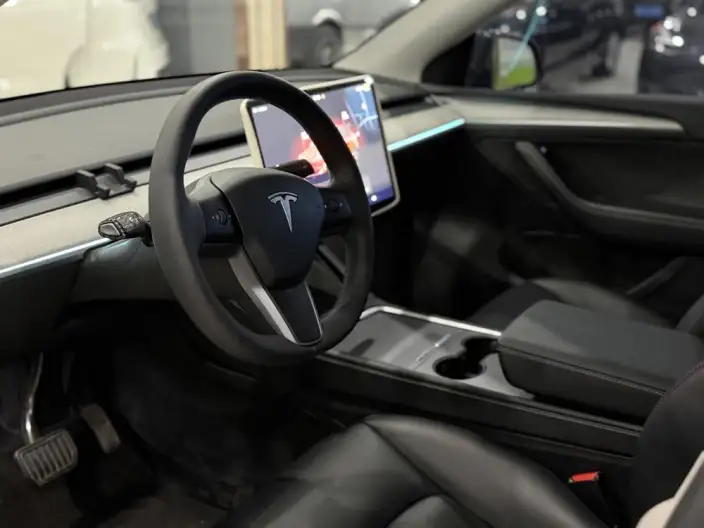 Model Y 2024 Model Rear-wheel drive version – фото 8