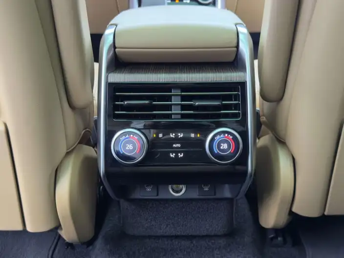 Range Rover 2023 Model 3.0 L6 400PS Shengshi VII seat Extended Edition – фото 7
