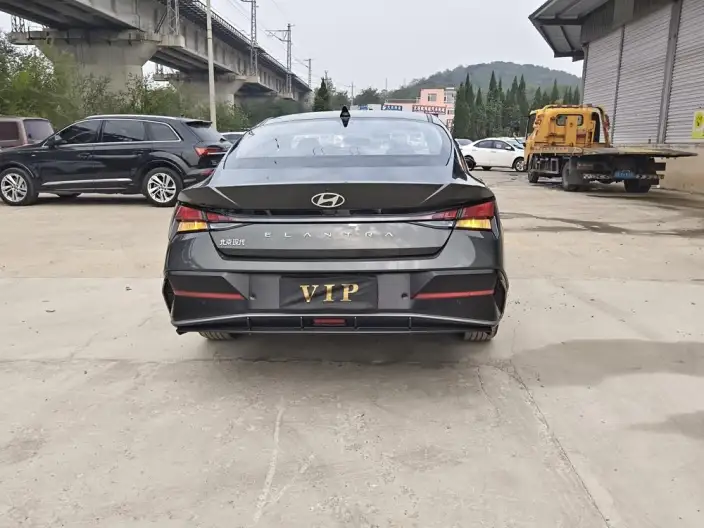 Hyundai Ioniq 2023 Model 1.5L CVT GLX Elite Edition – фото 5