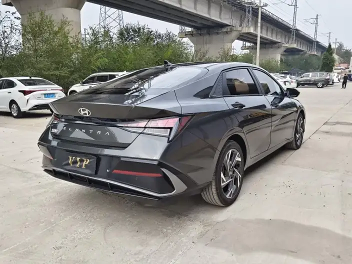 Hyundai Ioniq 2023 Model 1.5L CVT GLX Elite Edition – фото 6