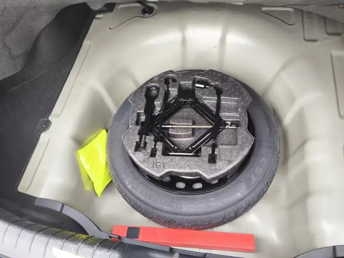 Hyundai Ioniq 2023 Model 1.5L CVT GLX Elite Edition – фото 9