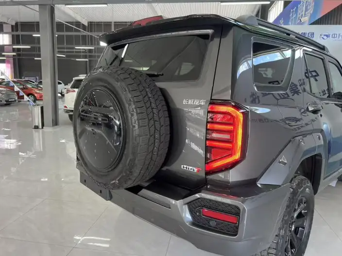 Tank 400 Hi4-T 2026 Model 2.0T Smart Edition – фото 6