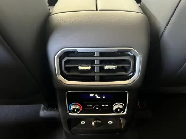 Tank 400 Hi4-T 2026 Model 2.0T Smart Edition – фото 10