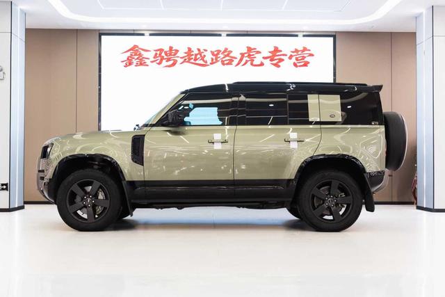 Land Rover De f ender 2022 110 P400 X-DYNAMIC HSE – фото 3