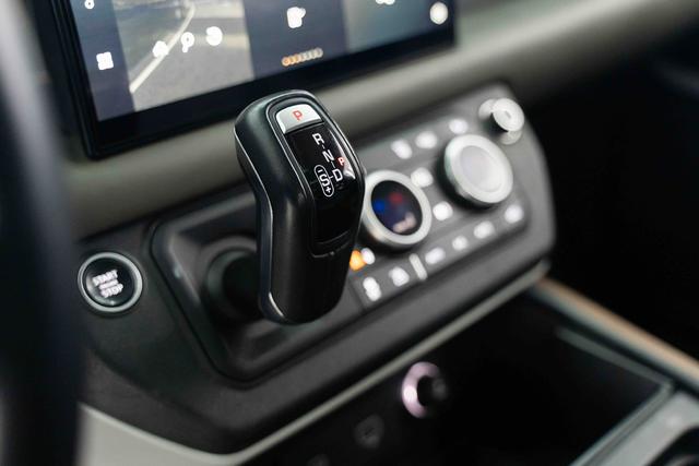 Land Rover De f ender 2022 110 P400 X-DYNAMIC HSE – фото 11