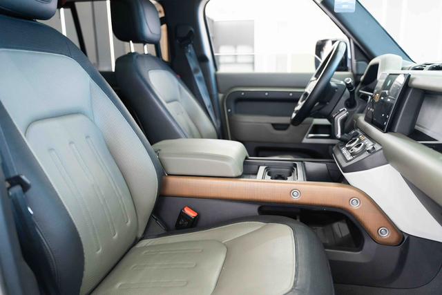 Land Rover De f ender 2022 110 P400 X-DYNAMIC HSE – фото 14