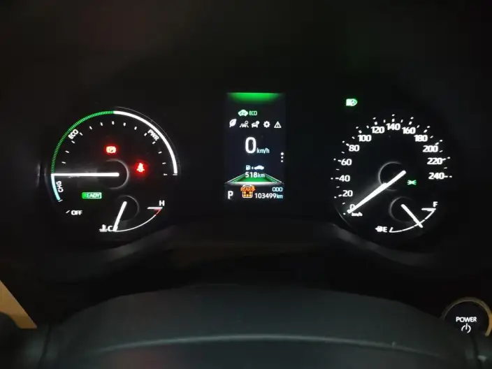 Toyota Sienna 2023 Model Hybrid 2.5L Deluxe Edition – фото 6