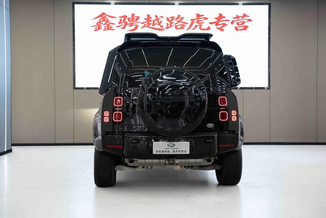 Land Rover De f ender 2022 110 P400 X-DYNAMIC HSE – фото 5