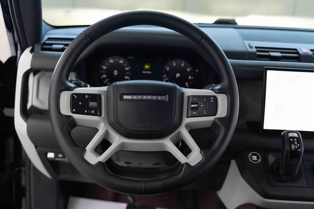 Land Rover De f ender 2022 110 P400 X-DYNAMIC HSE – фото 10