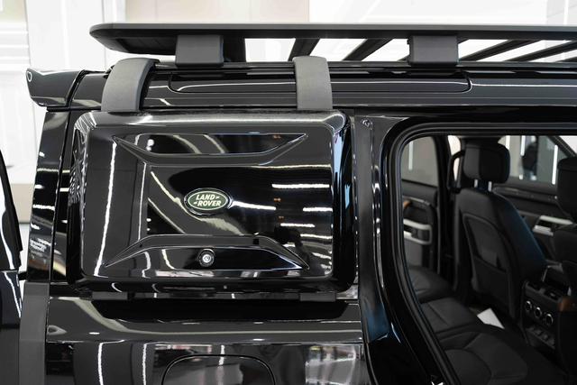 Land Rover De f ender 2022 110 P400 X-DYNAMIC HSE – фото 13