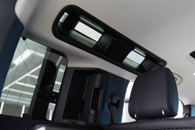 Land Rover De f ender 2022 110 P400 X-DYNAMIC HSE – фото 14