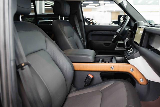 Land Rover De f ender 2022 110 P400 X-DYNAMIC HSE – фото 15