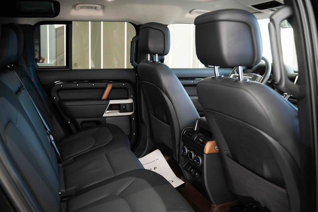Land Rover De f ender 2022 110 P400 X-DYNAMIC HSE – фото 16