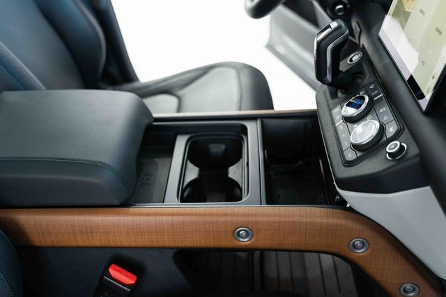 Land Rover De f ender 2022 110 P400 X-DYNAMIC HSE – фото 17
