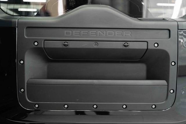 Land Rover De f ender 2022 110 P400 X-DYNAMIC HSE – фото 18