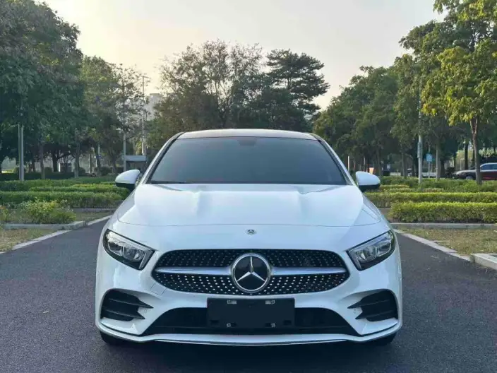Mercedes-Benz A-class 2022 Model Facelift II A 200 L Sports sedan Fashion Edition