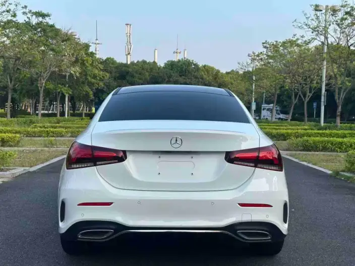 Mercedes-Benz A-class 2022 Model Facelift II A 200 L Sports sedan Fashion Edition