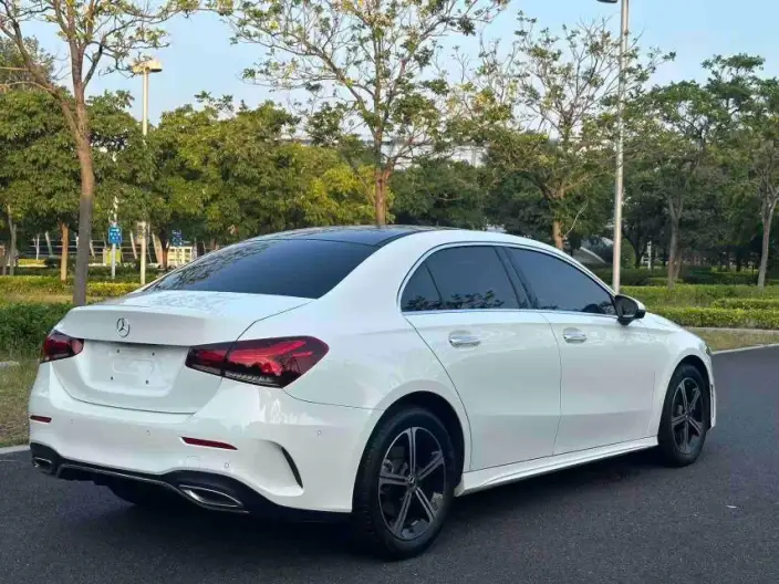Mercedes-Benz A-class 2022 Model Facelift II A 200 L Sports sedan Fashion Edition