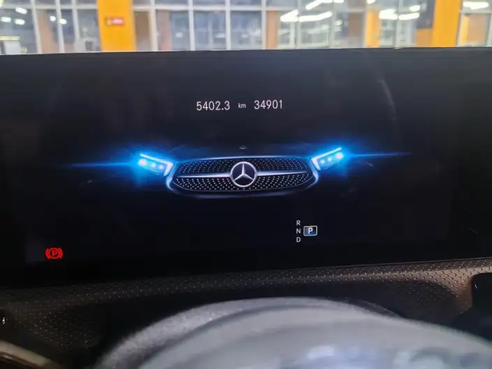 Mercedes-Benz A-class 2022 Model Facelift II A 200 L Sports sedan Fashion Edition – фото 6