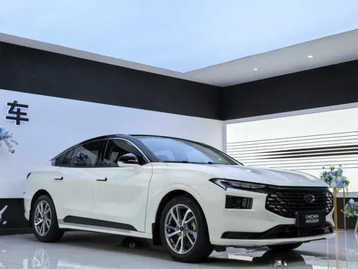 Ford Mondeo 2022 Model Facelift EcoBoost 245 Luxury Model