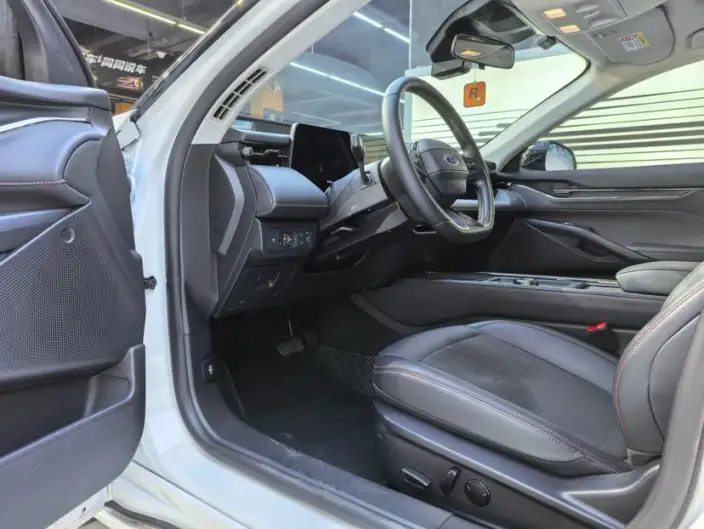 Ford Mondeo 2022 Model Facelift EcoBoost 245 Luxury Model – фото 9