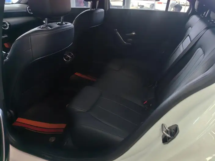 Mercedes-Benz A-class 2022 Model A 200 L Sports sedan Dynamic Edition – фото 9