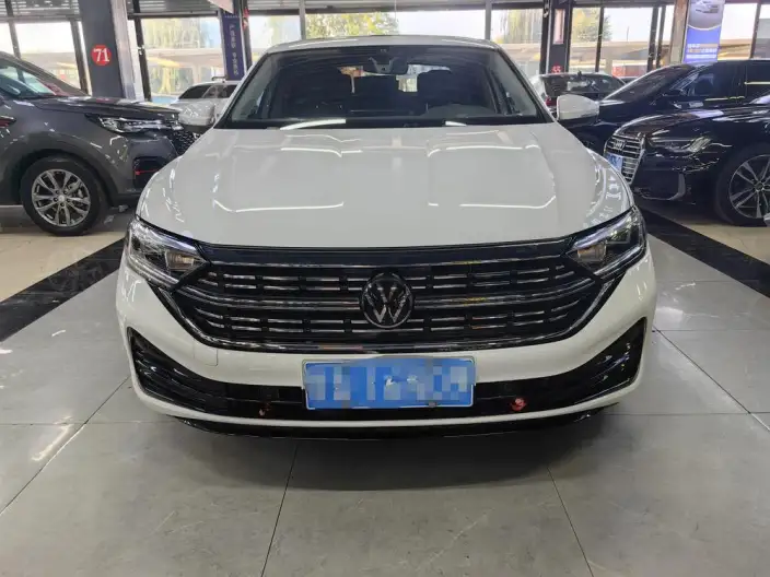 Volkswagen Sagitar 2023 Model 200TSI DSG Beyond Edition