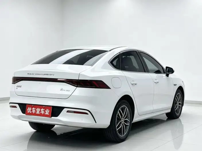Qin Plus EV 2024 Model Honor Edition 510KM Leading Model – фото 7