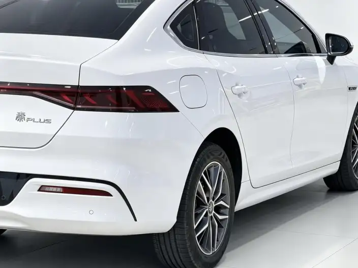 Qin Plus EV 2024 Model Honor Edition 510KM Leading Model – фото 8