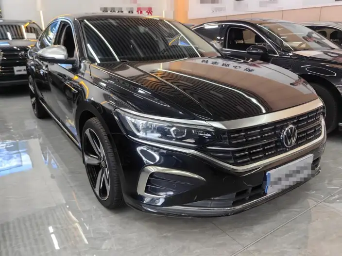 Volkswagen Passat 2023 Model Facelift 330TSI Deluxe Edition