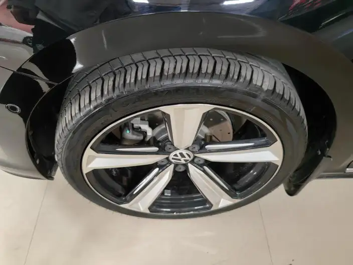 Volkswagen Passat 2023 Model Facelift 330TSI Deluxe Edition – фото 5