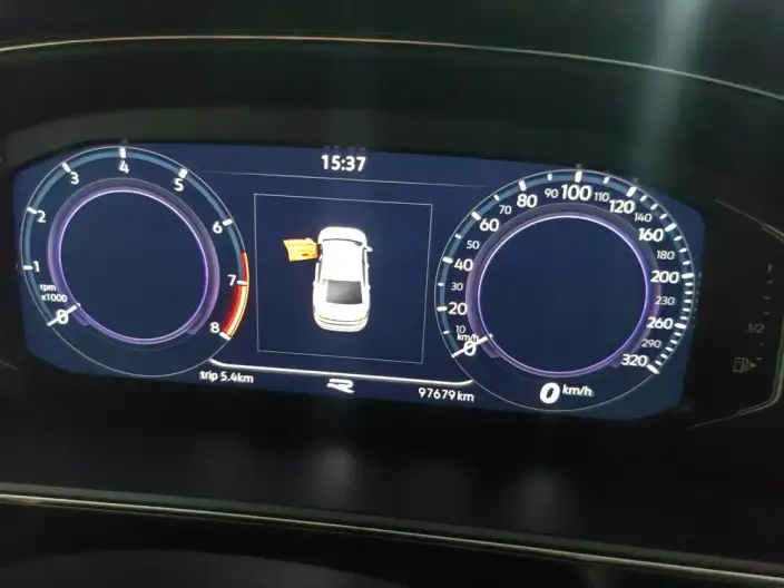 Volkswagen Passat 2023 Model Facelift 330TSI Deluxe Edition – фото 9