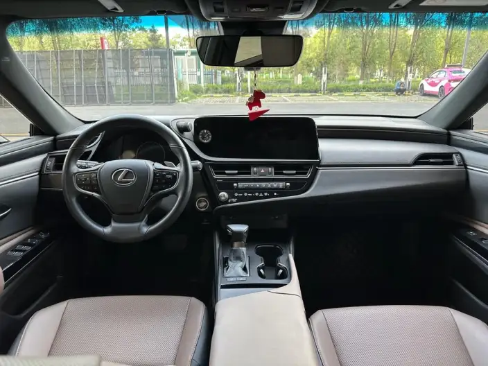 Lexus ES 2022 Model 200 Superior Edition – фото 8