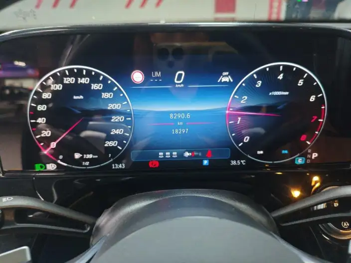 Mercedes-Benz E-Class 2025 Model E 300 L Luxury Model sedan – фото 8