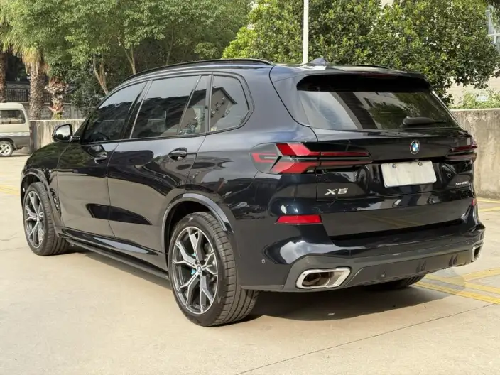 BMW X5 2023 Model xDrive30Li Exclusive Model M Sports Night Set