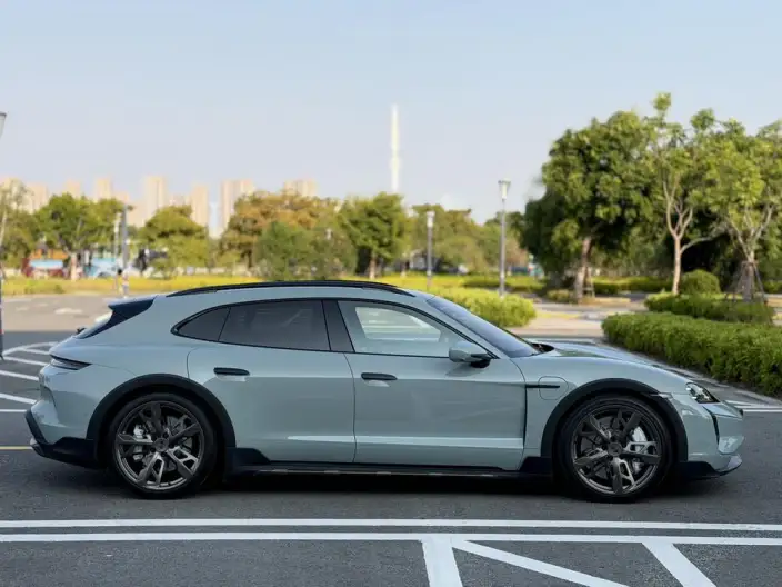 Taycan 2024 Model Taycan Turbo Cross Turismo – фото 7