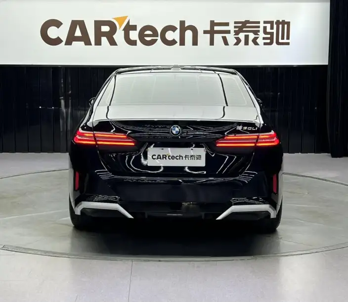 BMW 5 Series 2024 Model 530Li Exclusive Model M Sports Set – фото 6