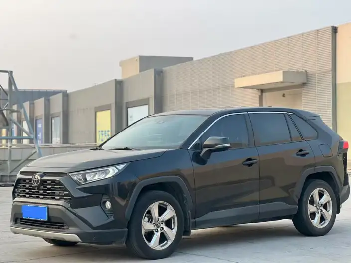 Toyota RAV4 2021 Model 2.0L CVT 2WD Fashion Plus Edition