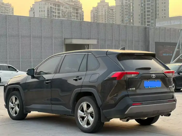 Toyota RAV4 2021 Model 2.0L CVT 2WD Fashion Plus Edition