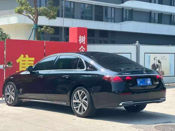 Mercedes-Benz E-Class 2025 Model E 300 L Fashion Model sedan – фото 5