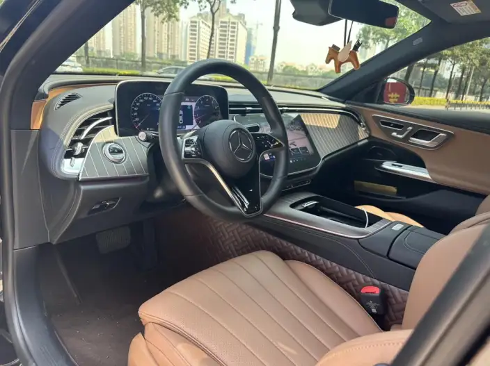 Mercedes-Benz E-Class 2025 Model E 300 L Fashion Model sedan – фото 9
