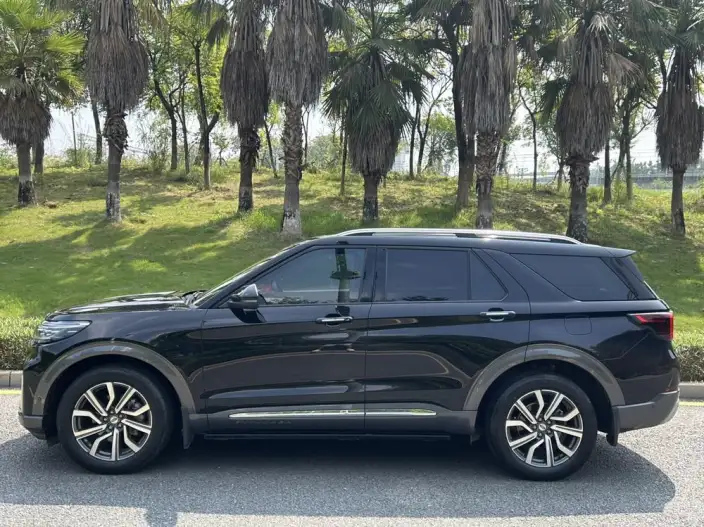 Ford Explorer 2023 Model EcoBoost 285 4WD Titan Jin Edition 6 seat
