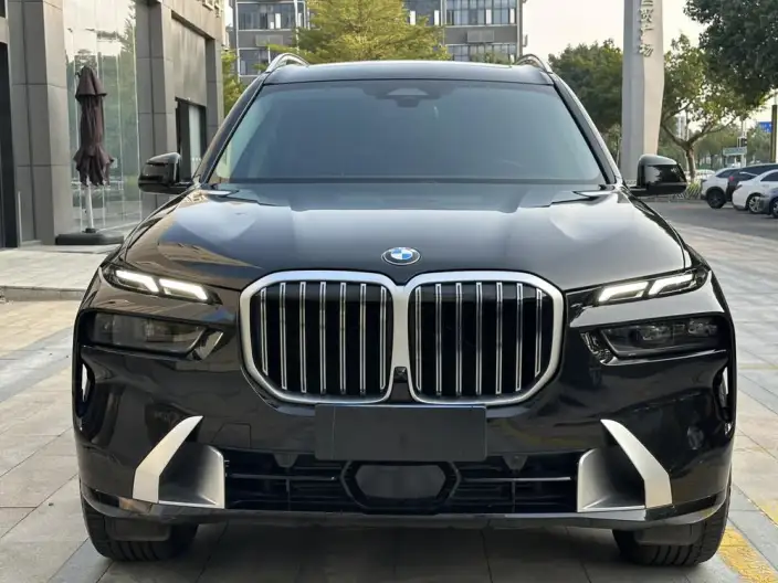 BMW X7 2024 Model xDrive40i Leading Model Luxury Set 7 seat