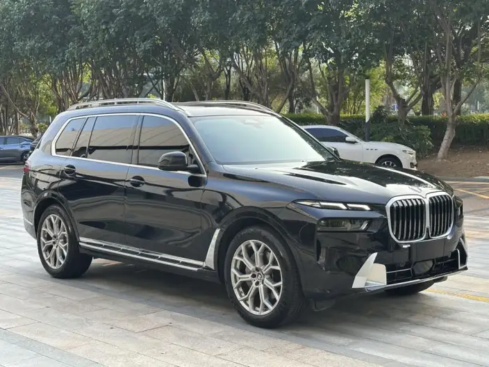 BMW X7 2024 Model xDrive40i Leading Model Luxury Set 7 seat